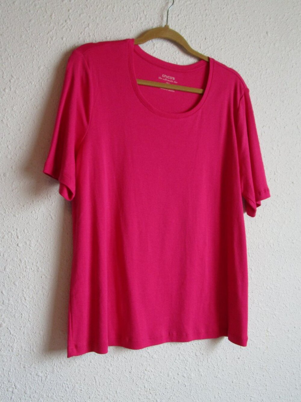 Pink short sleeve shirt, Chicos 2X 100% cotton. Round neck.